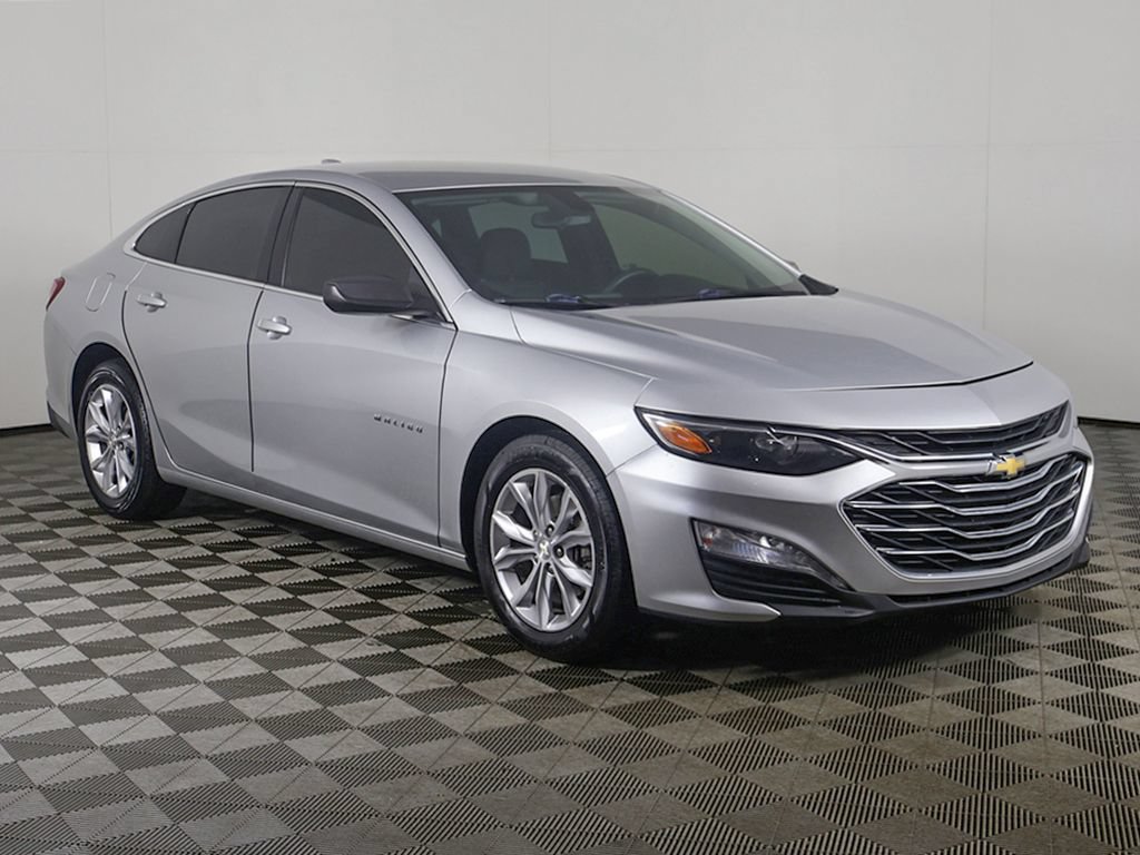 Used 2021 Chevrolet Malibu LT FWD image 2