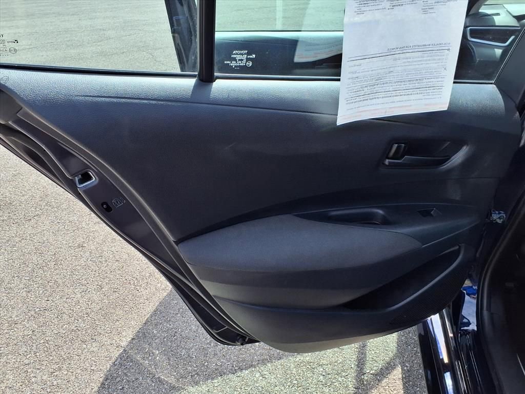 Used 2023 Toyota Corolla LE image 39