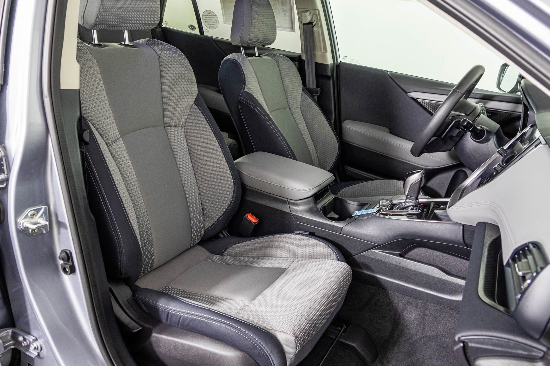 Used 2025 Subaru Outback Premium image 43