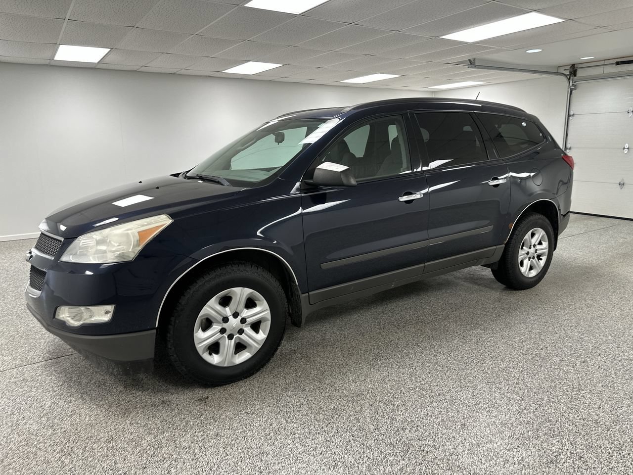 Used 2012 Chevrolet Traverse LS FWD image 4