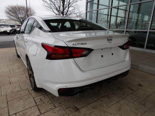 Used 2025 Nissan Altima 2.5 SR w/ SR Premium Package FWD image 5