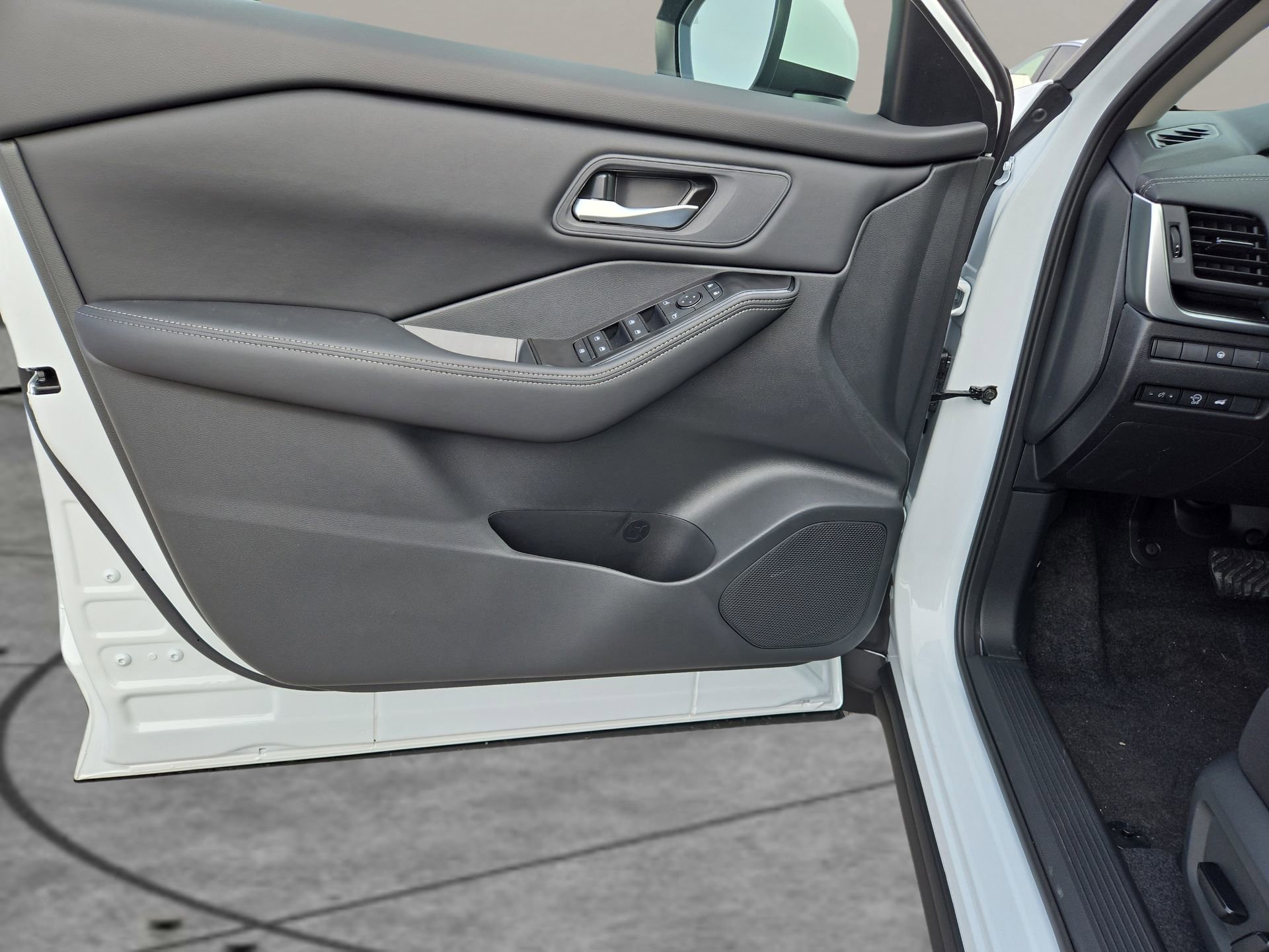 New 2026 Nissan Rogue SV w/ Cold Weather Package image 11