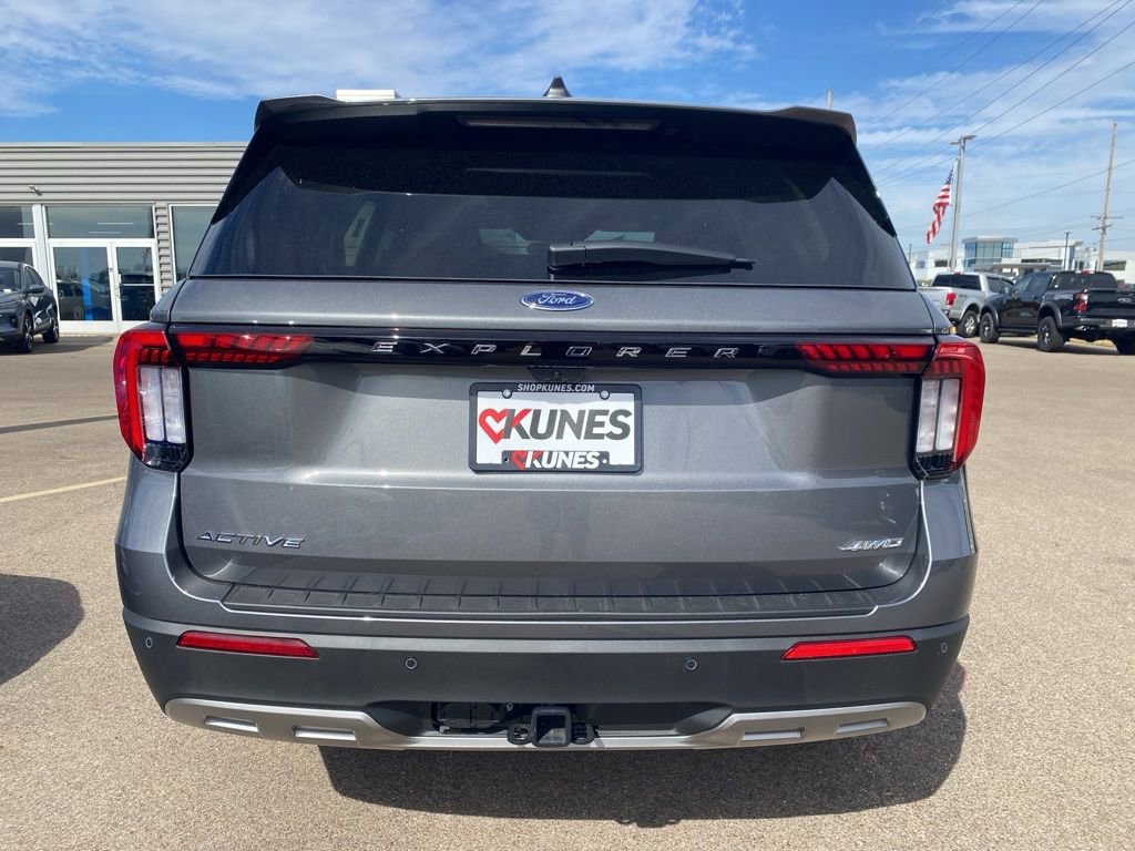 New 2025 Ford Explorer Active image 10