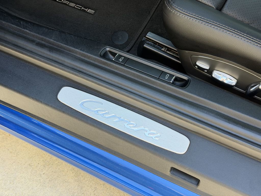 Used 2017 Porsche 911 Carrera RWD image 32