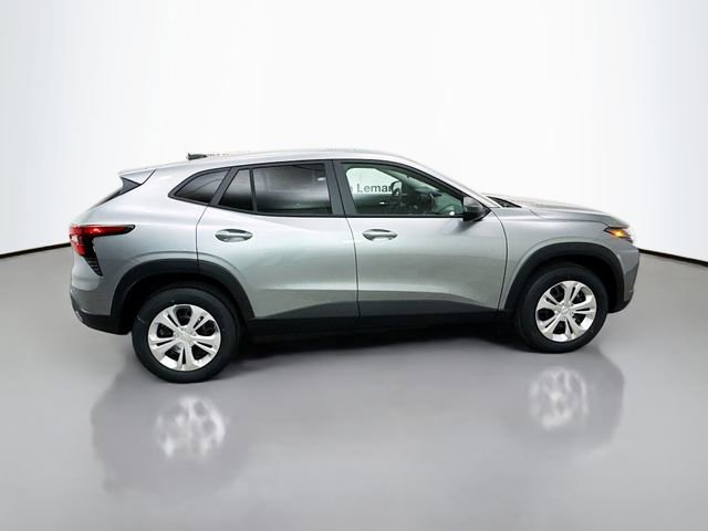 New 2026 Chevrolet Trax LS w/ Driver Confidence Package image 11