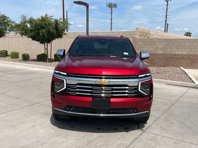 Used 2025 Chevrolet Suburban Premier AWD/4WD image 4