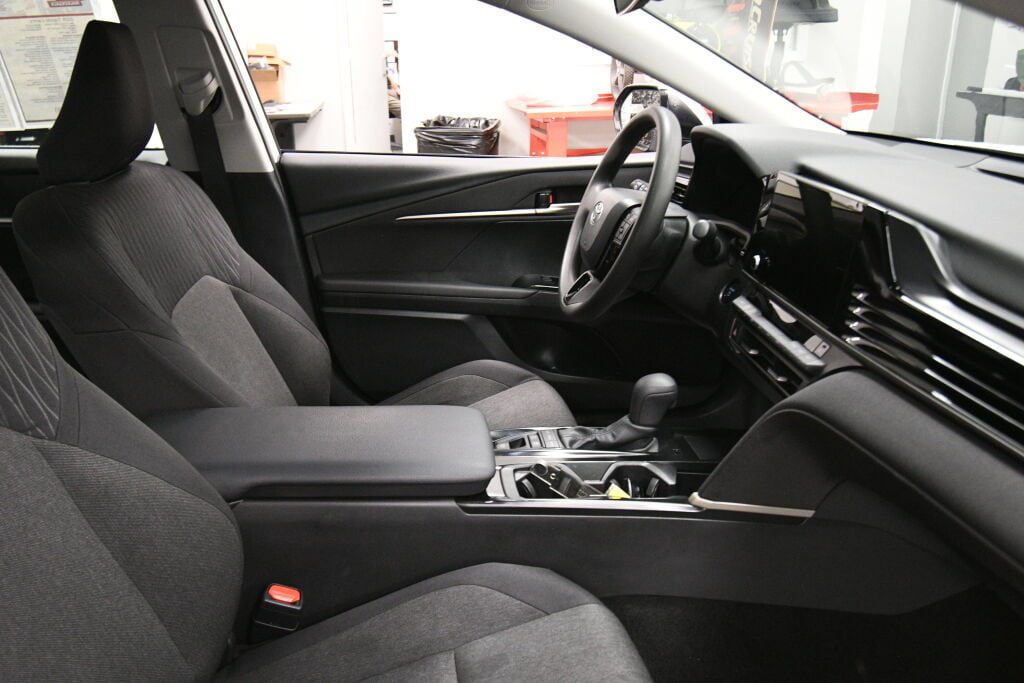 Used 2025 Toyota Camry LE FWD image 27