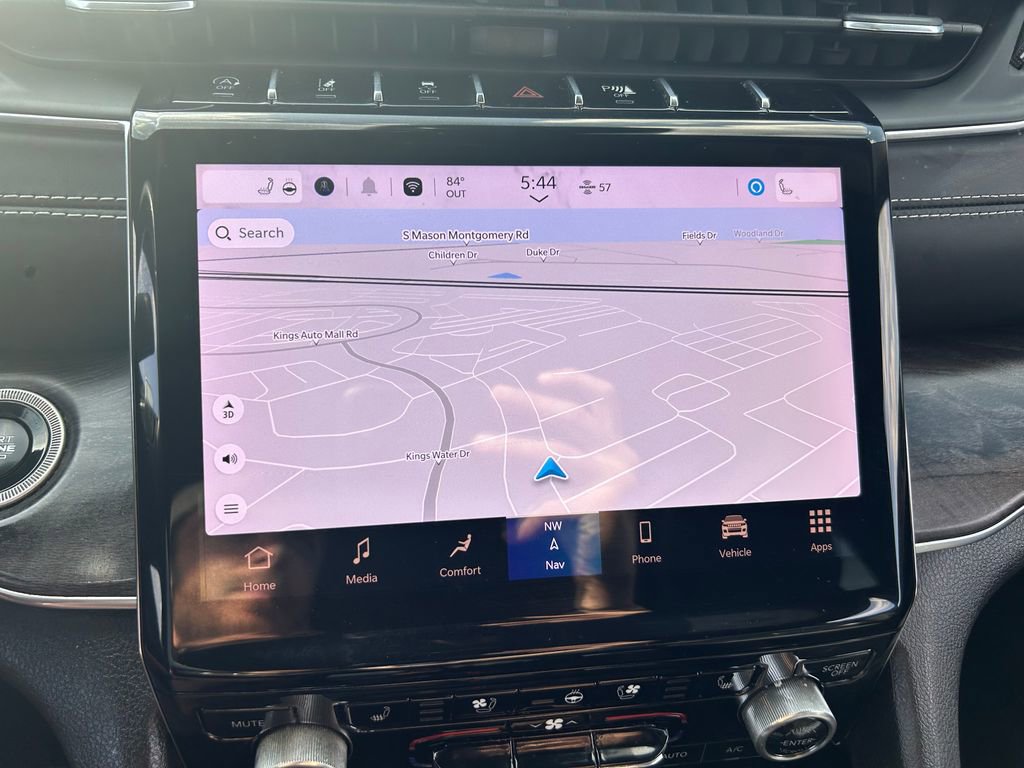 Certified 2022 Jeep Grand Cherokee L Overland w/ Luxury Tech Group IV AWD/4WD image 13