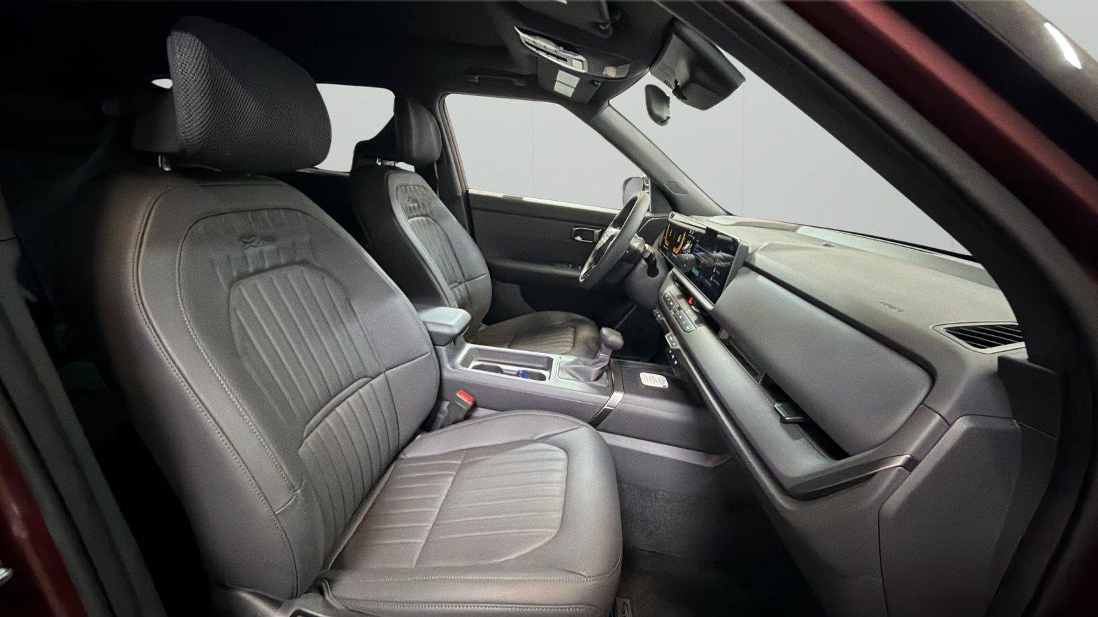 New 2027 Kia Seltos X-Line S w/ X-Line S Premium Package AWD/4WD image 14