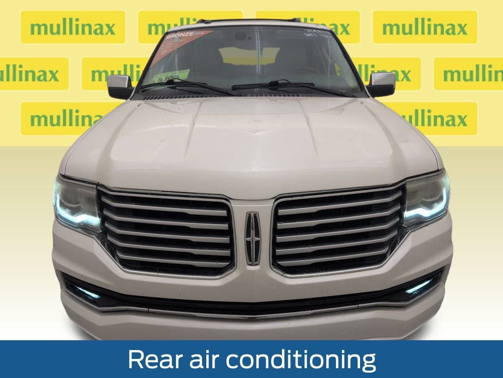 Used 2015 Lincoln Navigator L 2WD image 23
