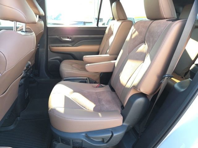 Used 2026 Toyota Grand Highlander MAX Platinum image 14
