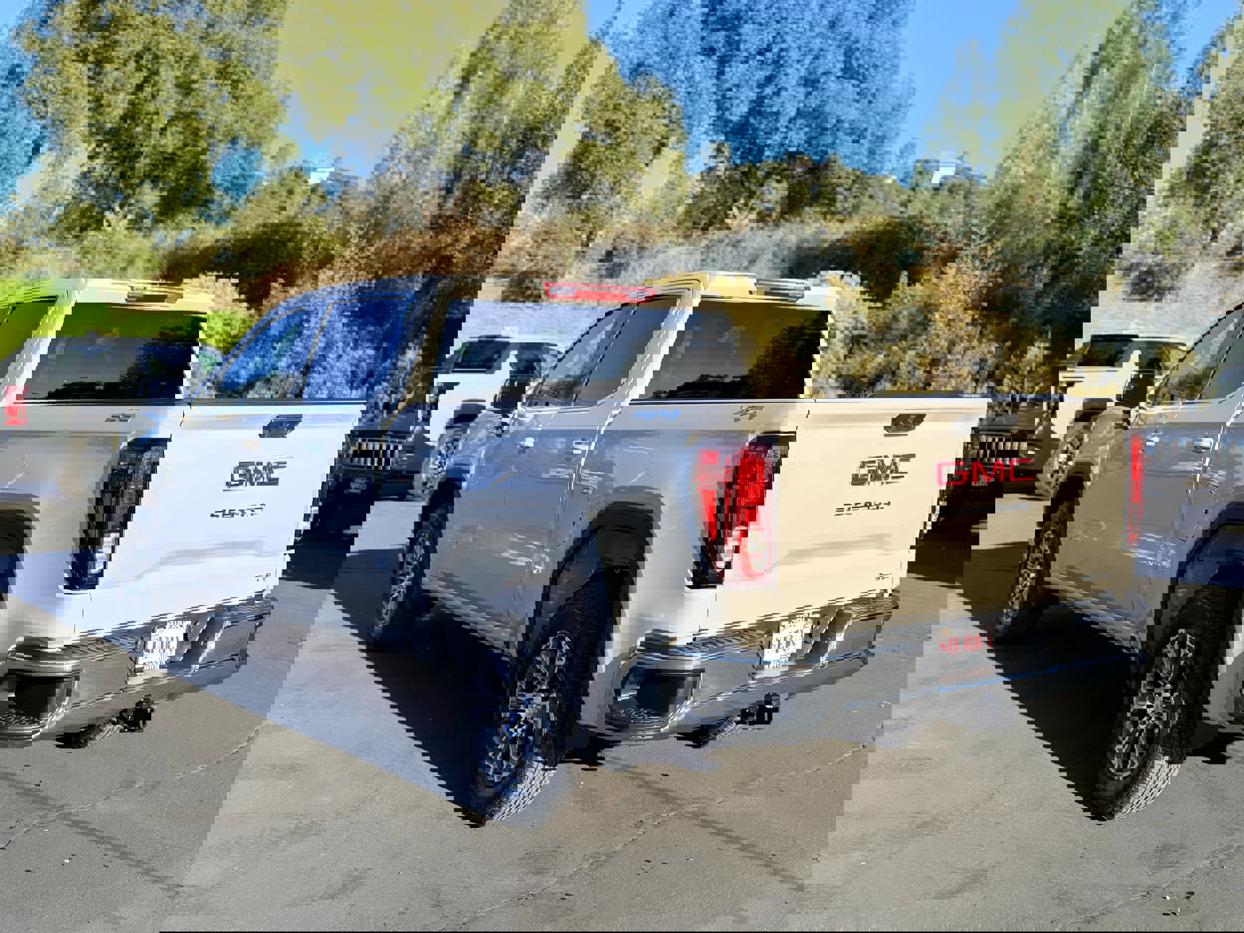 New 2026 GMC Sierra 1500 SLE w/ Max Trailering Package image 6
