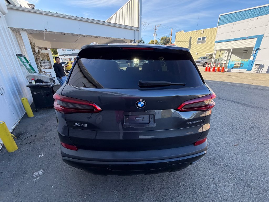 Used 2019 BMW X5 xDrive40i w/ Convenience Package AWD/4WD image 4