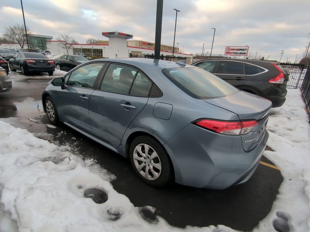 Used 2020 Toyota Corolla LE image 4