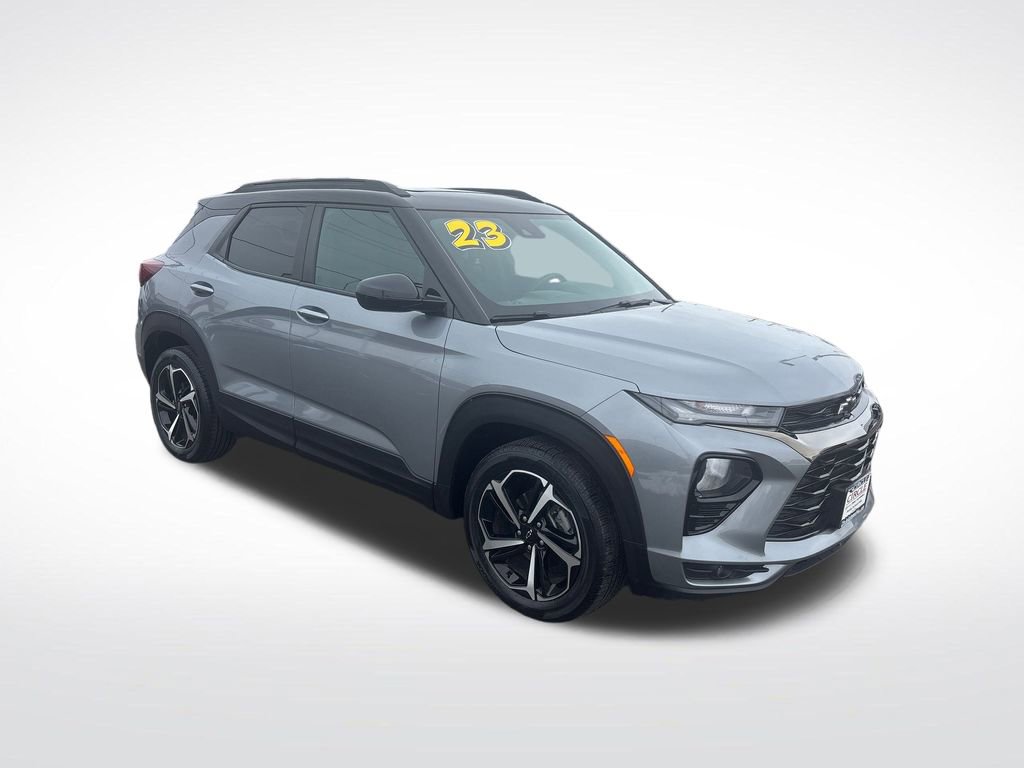 Used 2023 Chevrolet TrailBlazer RS w/ Sun and Liftgate Package image 11