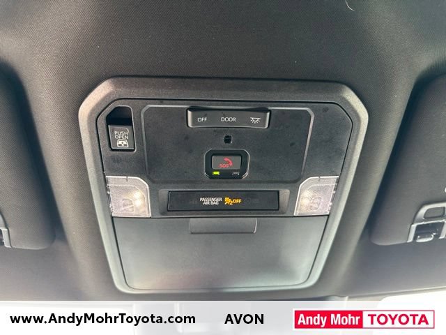 Used 2025 Toyota Tundra Limited AWD/4WD image 33