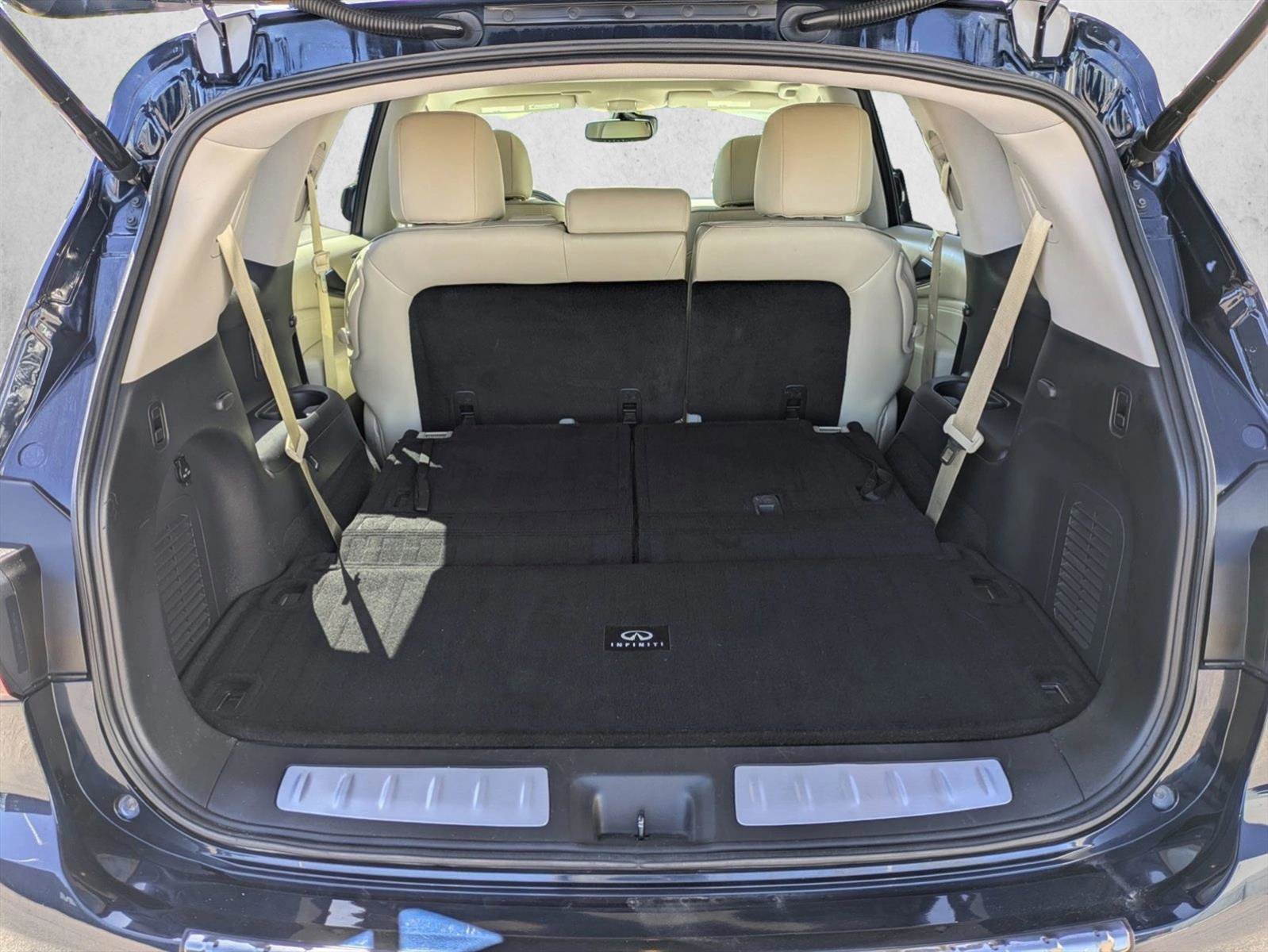 Used 2019 INFINITI QX60 Luxe w/ Essential Package AWD/4WD image 6
