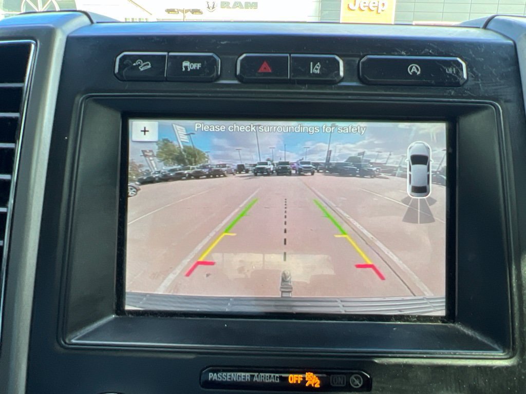 Used 2018 Ford Expedition XLT w/ Equipment Group 202A AWD/4WD image 12