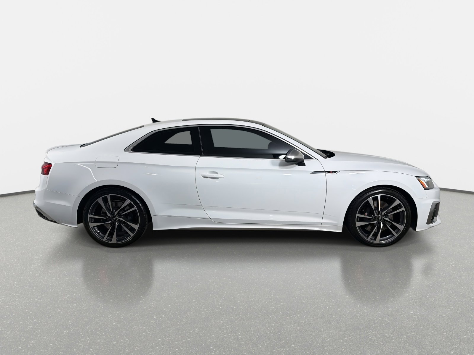 Used 2023 Audi S5 Premium Plus image 2