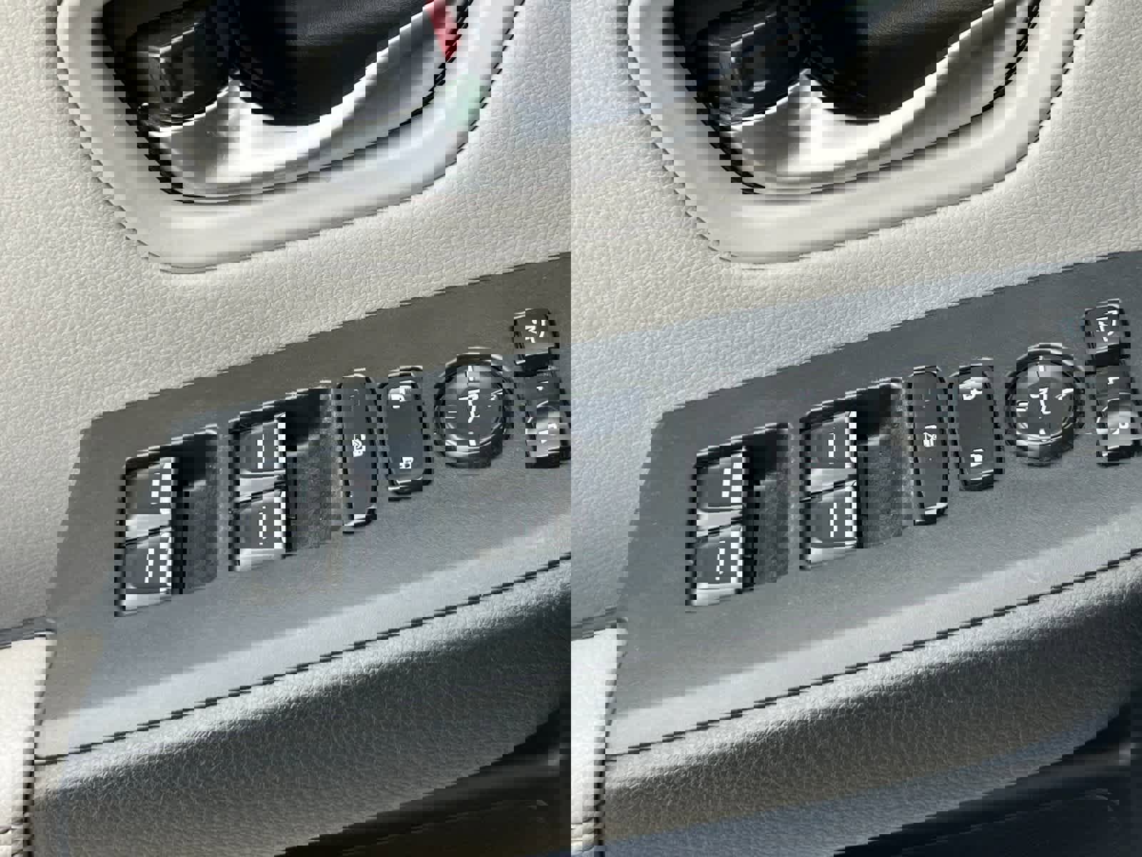 Used 2023 Honda Pilot Elite image 13