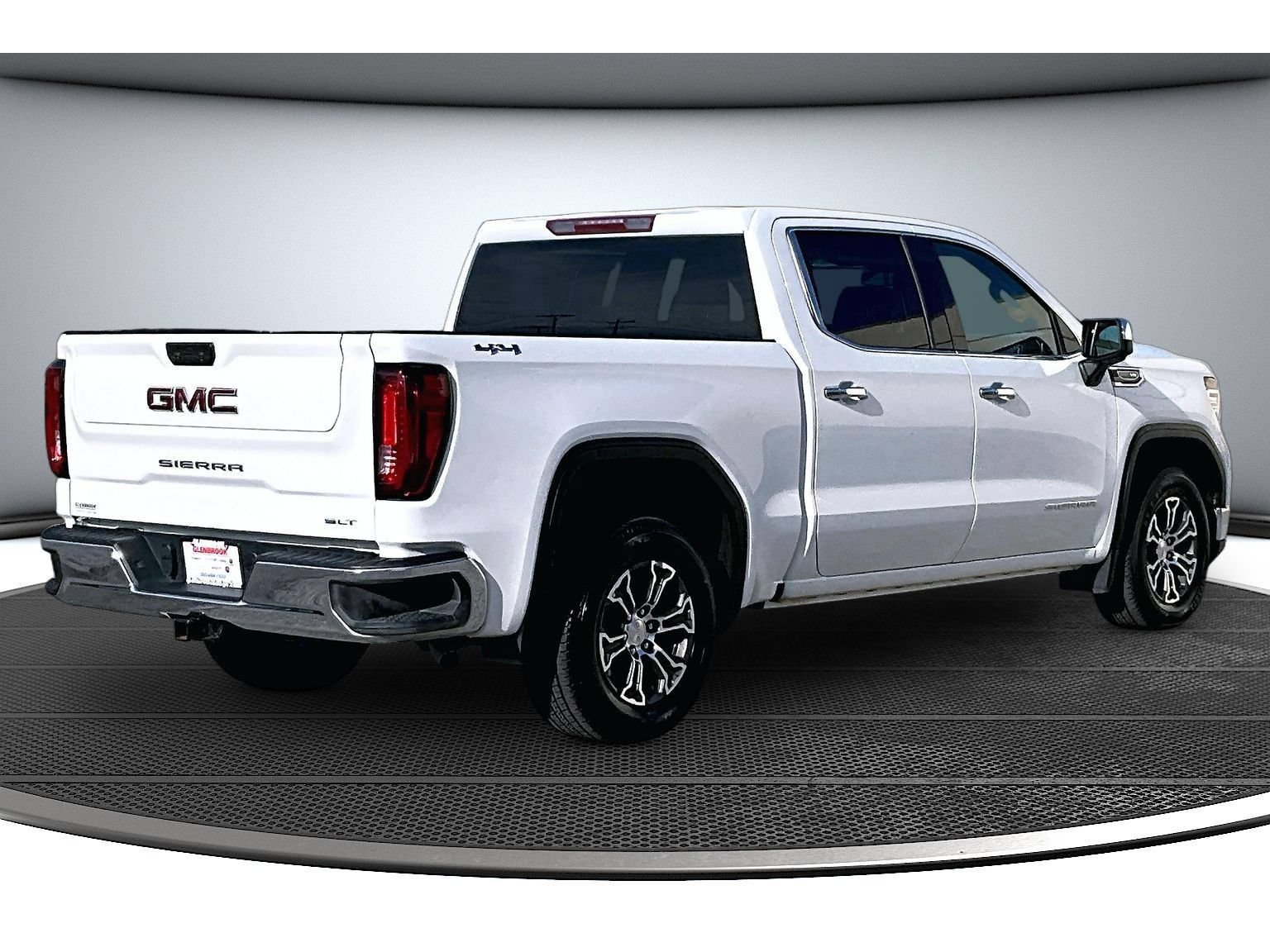 Used 2025 GMC Sierra 1500 SLT AWD/4WD image 19