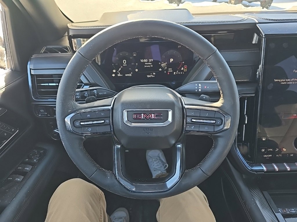 Used 2025 GMC Yukon XL AT4 w/ AT4 Premium Package image 18