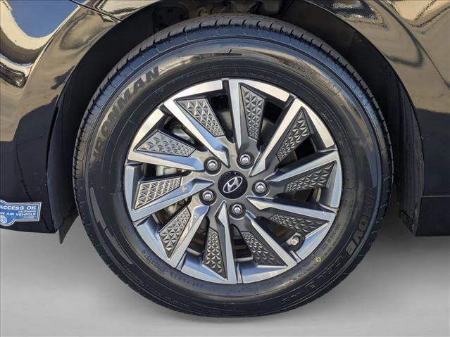 Used 2020 Hyundai Ioniq Limited image 25