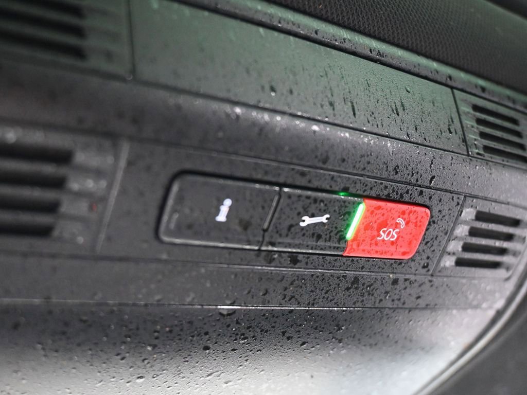 Used 2020 Volkswagen Tiguan SE R-Line image 23