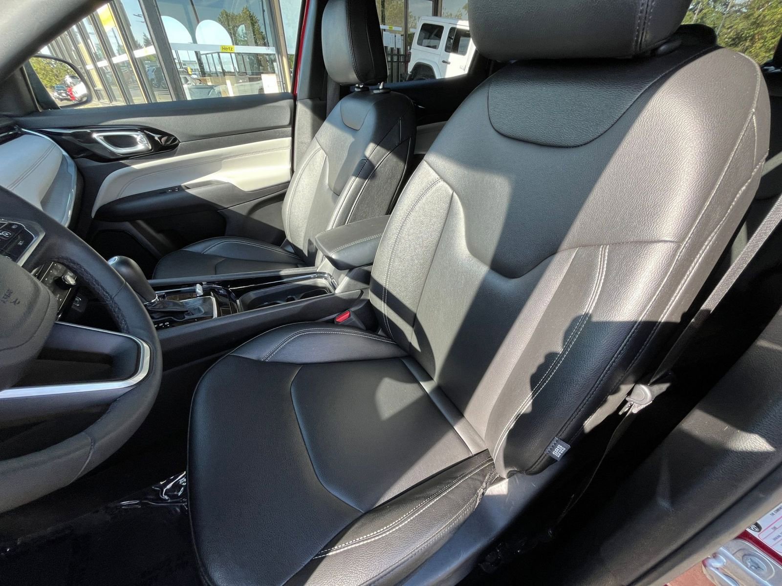Used 2025 Jeep Compass Limited AWD/4WD image 37