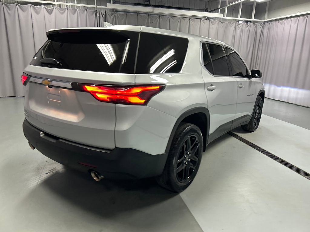Used 2022 Chevrolet Traverse LS FWD image 7