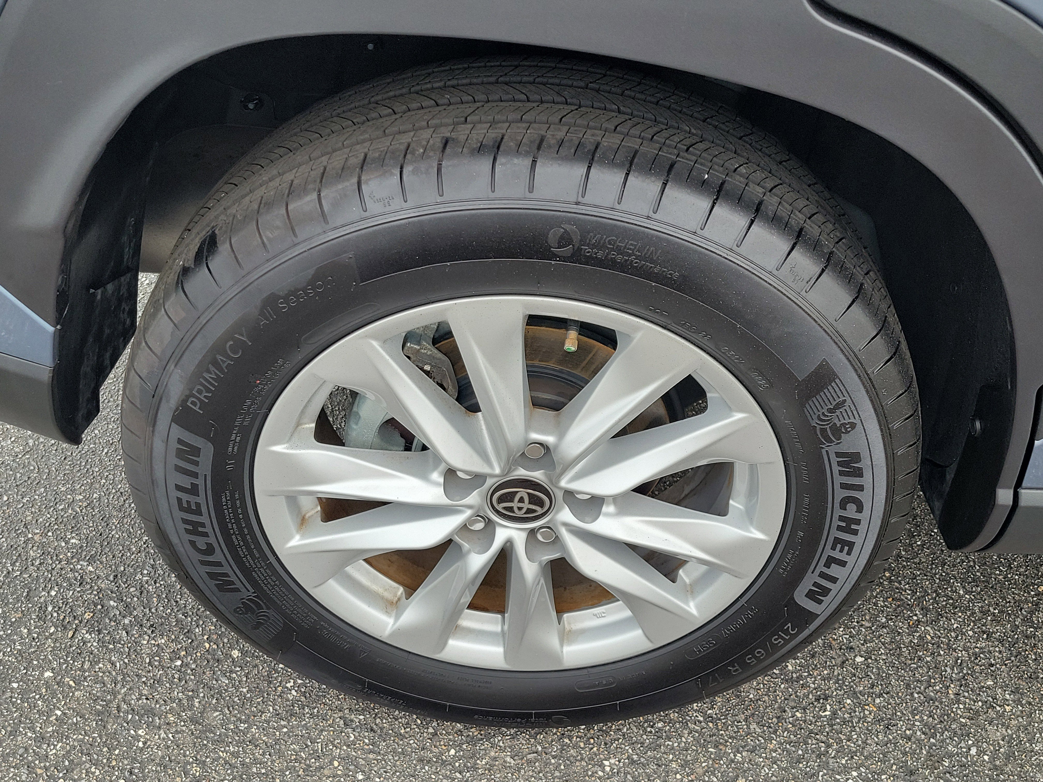 Certified 2025 Toyota Corolla Cross LE FWD image 10
