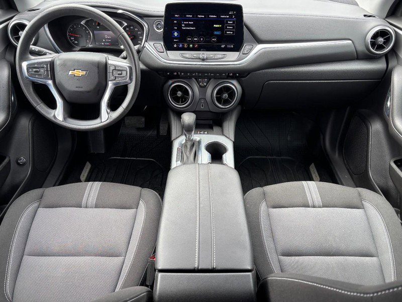 Certified 2024 Chevrolet Blazer LT w/ Convenience Package image 11