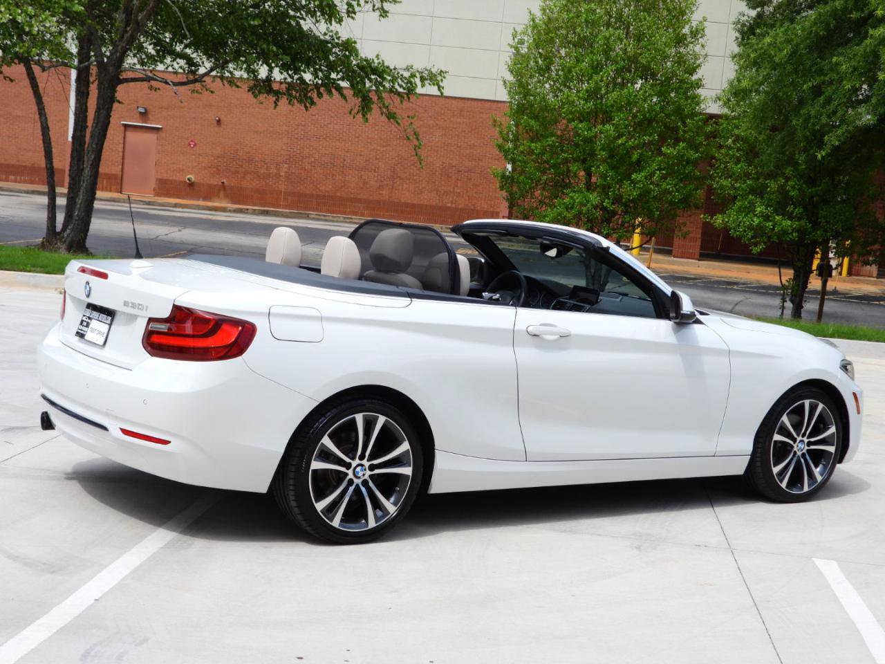 Used 2017 BMW 230i Convertible RWD image 29