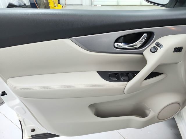 Used 2020 Nissan Rogue Sport SL w/ Premium Package image 41