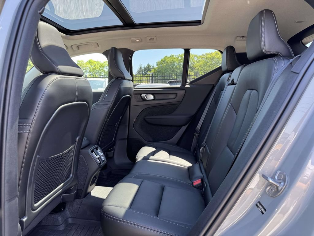 Certified 2026 Volvo XC40 B5 Plus w/ Protection Package Premier AWD/4WD image 12