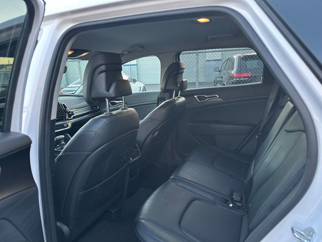 Used 2024 Kia Sportage EX FWD image 9