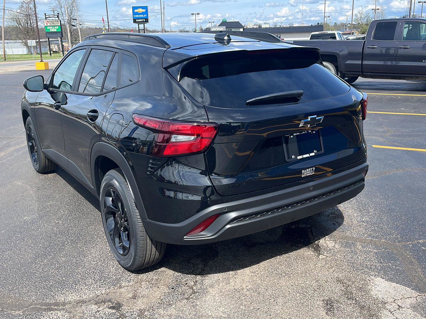 New 2026 Chevrolet Trax LT image 3