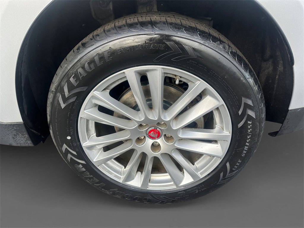 Used 2020 Jaguar F-PACE Prestige image 8