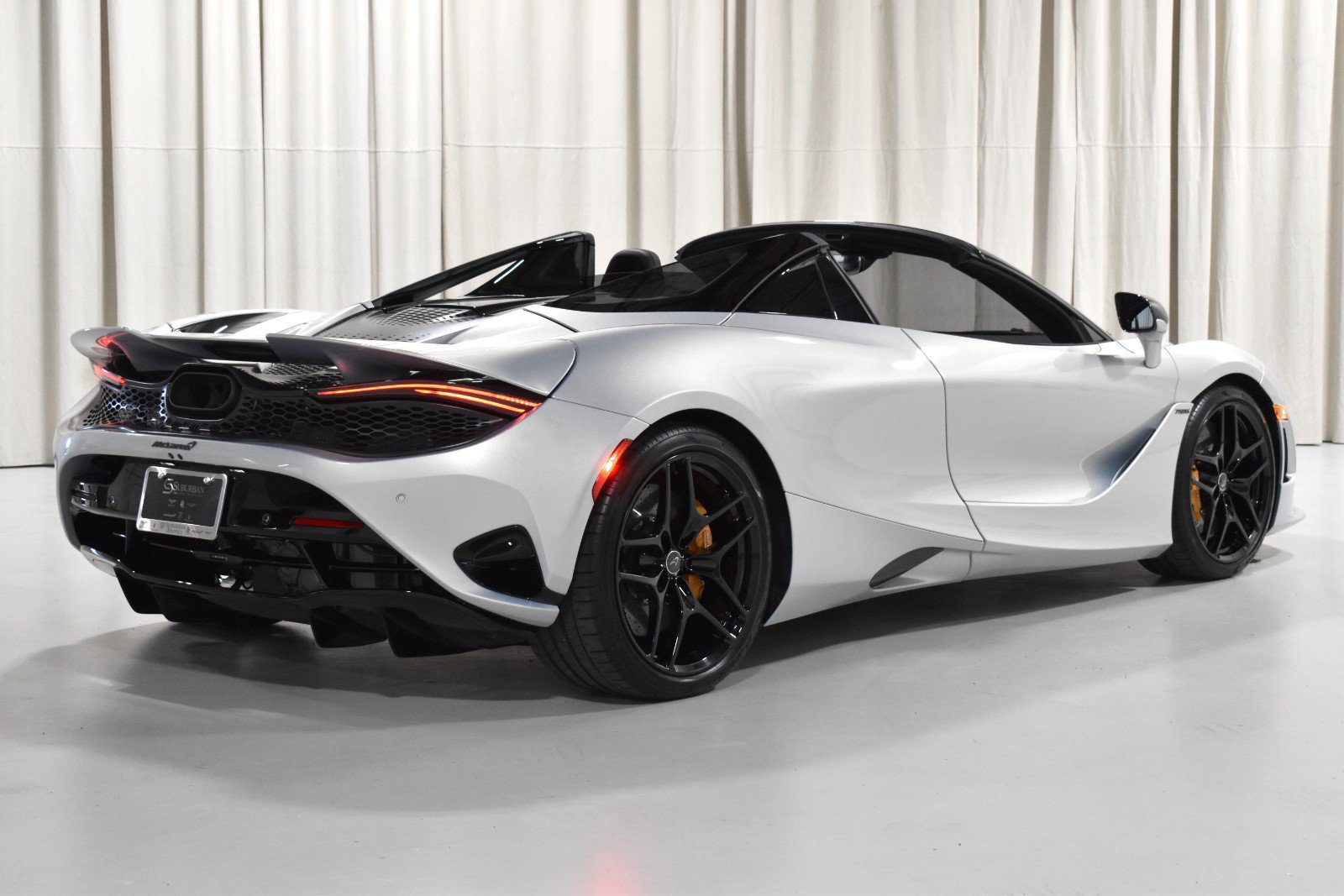 Used 2025 McLaren 750S Spider RWD image 5