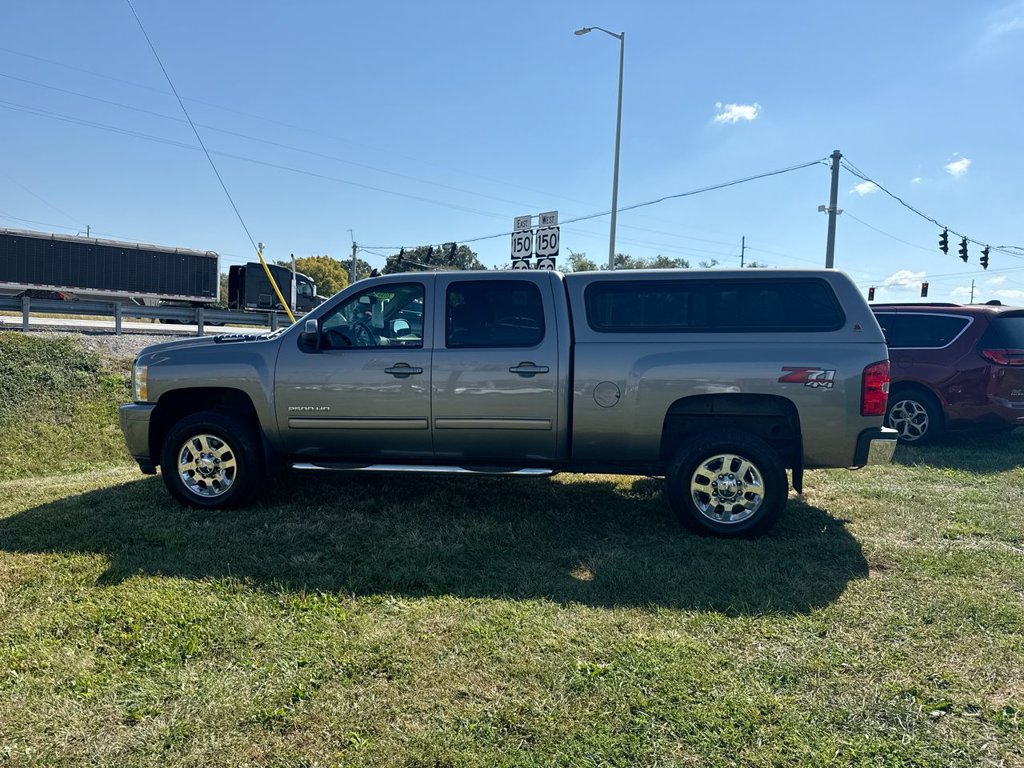 Used 2013 Chevrolet Silverado 2500 LT w/ Z71 Appearance Package AWD/4WD image 3