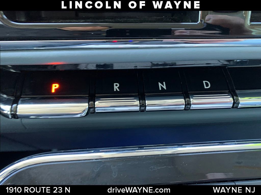 Used 2020 Lincoln Navigator Black Label w/ Cargo Convenience Package image 21