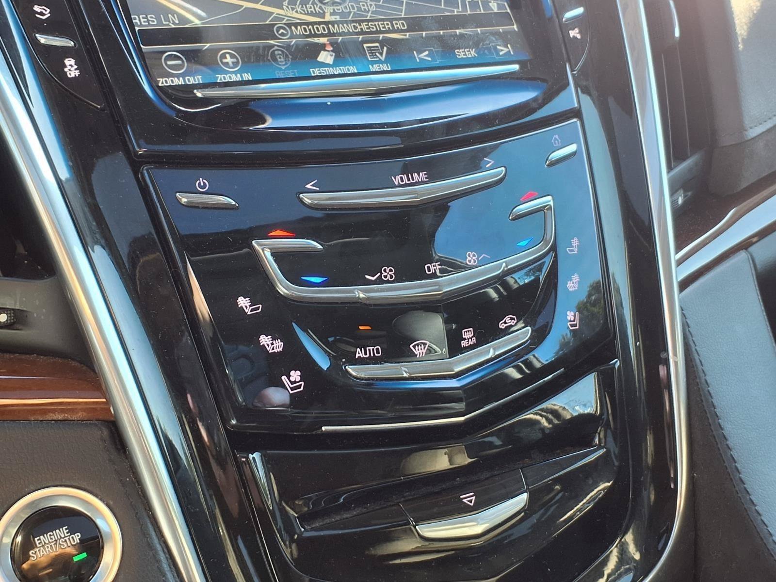 Used 2019 Cadillac Escalade Premium Luxury AWD/4WD image 10