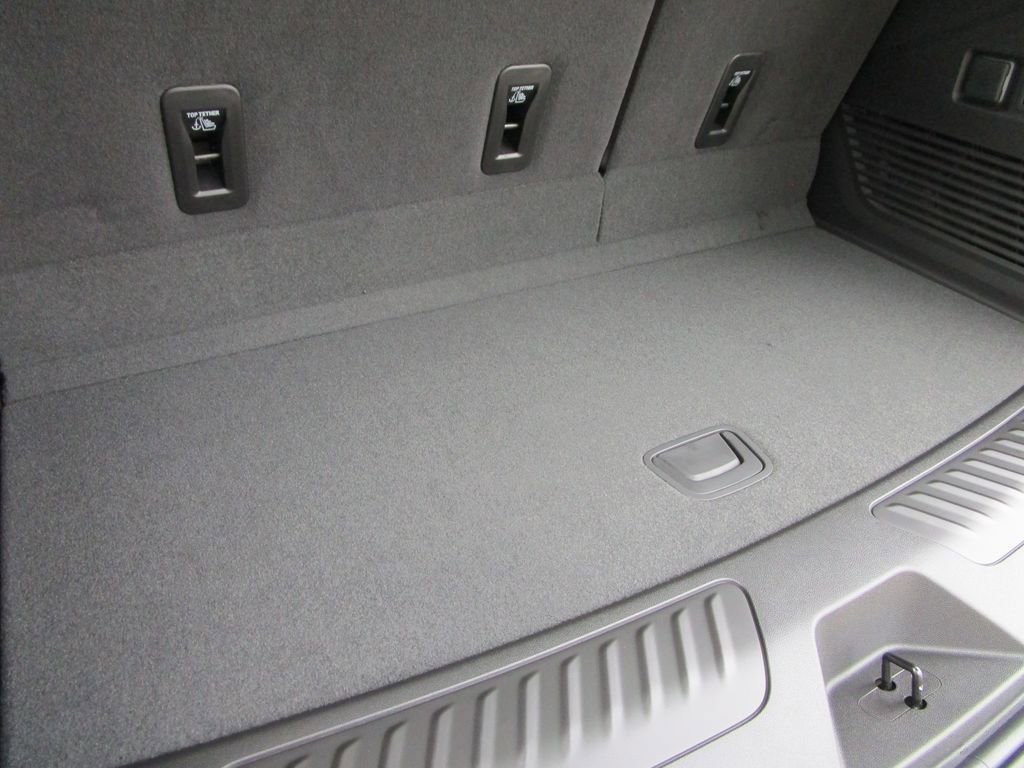 New 2026 GMC Yukon Elevation image 13