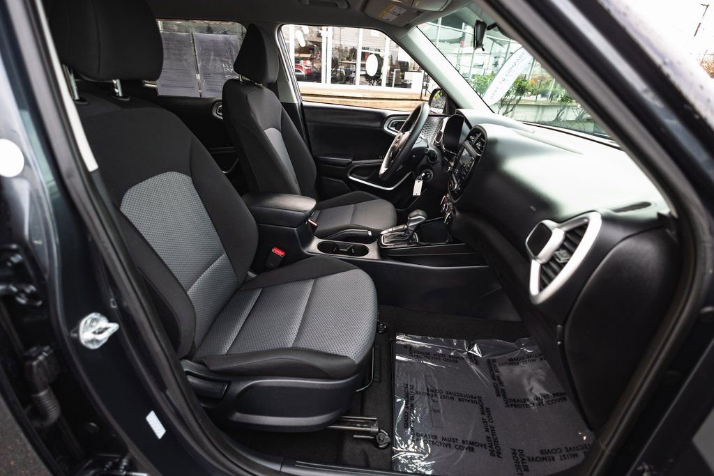 Used 2024 Kia Soul LX w/ Option Group 015 image 29