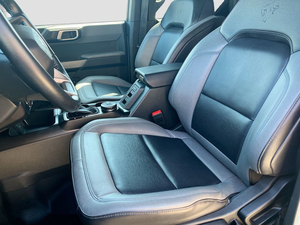 Used 2022 Ford Bronco Black Diamond w/ Sasquatch Package AWD/4WD image 21