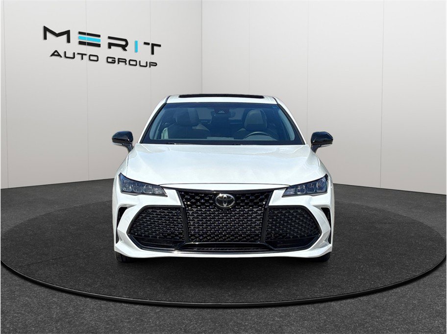 Used 2020 Toyota Avalon XSE FWD image 3