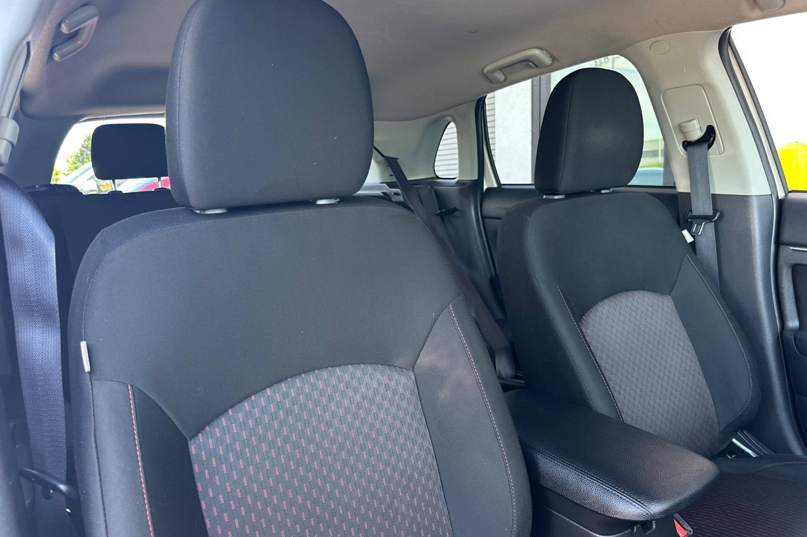 Used 2019 Mitsubishi Outlander Sport SE FWD image 17