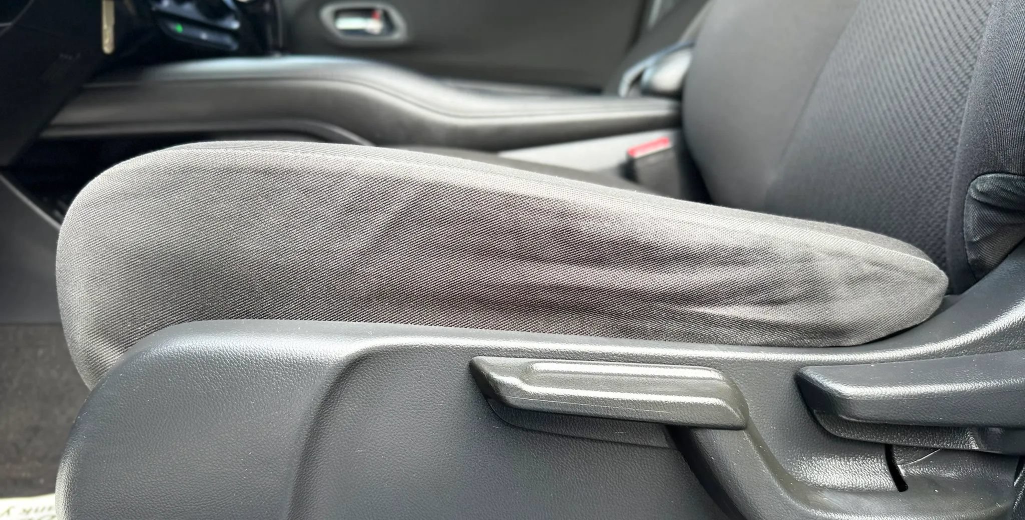 Used 2016 Honda HR-V LX image 23