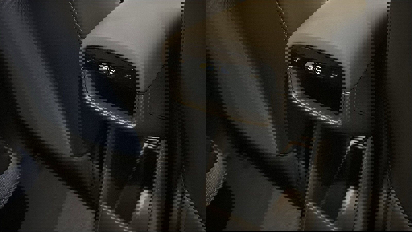 New 2026 Volvo EX30 Cross Country Ultra w/ Protection Package Premier image 27