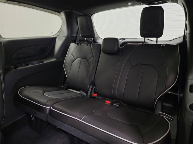 New 2026 Chrysler Pacifica Limited w/ S Appearance Package image 17